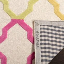 Safavieh Kids SFK102 Hand Tufted Area Rug - Safavieh -Safavieh GUEST 02bf8233 4968 4142 a73f d618b16d224a