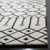 Shawna Geometric Design Tufted Rug - Safavieh -Safavieh GUEST 03903dd9 1e5a 4a17 8222 5167b08deefb