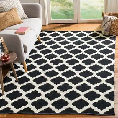 Chandra Quatrefoil Design Woven Rug - Safavieh 4 Chandra Quatrefoil Design Woven Rug - Safavieh - Image 2