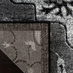 Nilda Medallion Light Area Rug - Safavieh -Safavieh GUEST 0bc6dab1 496a 410b b057 c46b82e4d88f