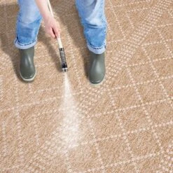 Retreat RTE254 Power Loomed UV Resistant, Stain Resistant, Non-Shedding Indoor/Outdoor Rugs - Safavieh -Safavieh GUEST 15234db0 cf6b 4df4 9409 22f0a2ffb834