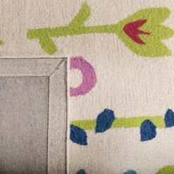 Safavieh Kids SFK918 Hand Tufted Area Rug - Safavieh -Safavieh GUEST 168d99a4 5511 4022 aa9a b638f2faa4dd