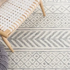 Metro MET353 Hand Tufted Area Rug - Safavieh -Safavieh GUEST 179b21dc e7c3 440e bc00 784b7746e24a