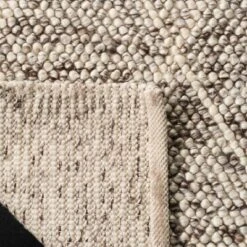 Milagros Diamond Accent Rug - Safavieh -Safavieh GUEST 2713f7aa fc92 4f76 ae29 436ee1413fc6