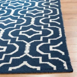 Seton Woven Rug - Safavieh