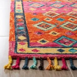 Doris Geometric Tufted Area Rug - Safavieh