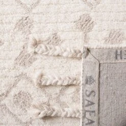 Casablanca CSB203 Hand Tufted Moroccan Area Rug - Safavieh -Safavieh GUEST 5cf8269a 5817 4cce 8c48 26e11b94a044