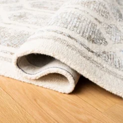 Artistry ARR665 Hand Tufted Area Rug - Safavieh -Safavieh GUEST 698afa8a 9aed 413c 8970 6090206c2fea