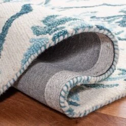 3'x5' Jacquard Hooked Accent Rug Ivory/Turquoise - Safavieh -Safavieh GUEST 76900972 6667 4c8c b347 a587bc52d4cc