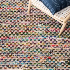 Eileen Stripe Woven Accent Rug - Safavieh -Safavieh GUEST 8ef7d740 80b9 42a8 afe6 b5e0a2ed2e7a