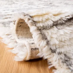 Manhattan MAN469 Hand Knotted Area Rug - Safavieh -Safavieh GUEST 8fb2d2b6 fddb 4788 a9ab 8e6d220545bc