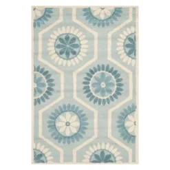 Holly Floral Tufted Area Rug - Safavieh -Safavieh GUEST beb3d47d dfb9 4705 96d0 6c0de8c75977