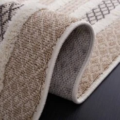 Urban URB210 Power Loomed Area Rug - Safavieh -Safavieh GUEST d0fd572a 51ce 4604 9354 c935ed048b03