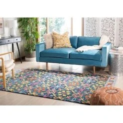 Kaitlyn Shapes Hooked Rug - Safavieh -Safavieh GUEST e588a179 8c04 4fb4 9c4f e35be41b4371