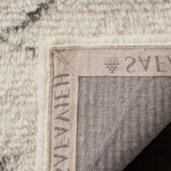 Katie Geometric Area Rug - Safavieh -Safavieh GUEST faa998d4 9473 4994 b5c0 00e4e2ecbe51