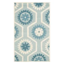 Holly Floral Tufted Area Rug - Safavieh -Safavieh GUEST fb95e929 8908 41bc 9e64 03ea86de8b46